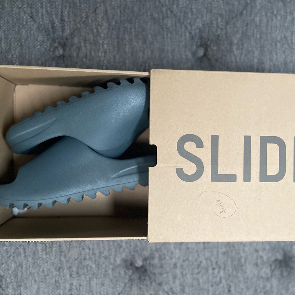Yeezy slides!!